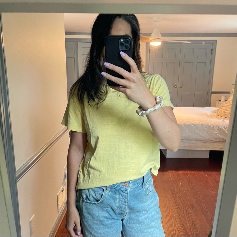 Levi’s Buttercup Yellow Tee